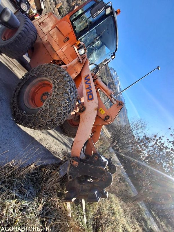 CHARGEUR FIAT HITACHI W110 A + FOURCHES + GODET + ETRAVE - Cargadora: foto 1 CHARGEUR FIAT HITACHI W110 A + FOURCHES + GODET + ETRAVE - Cargadora: foto 1