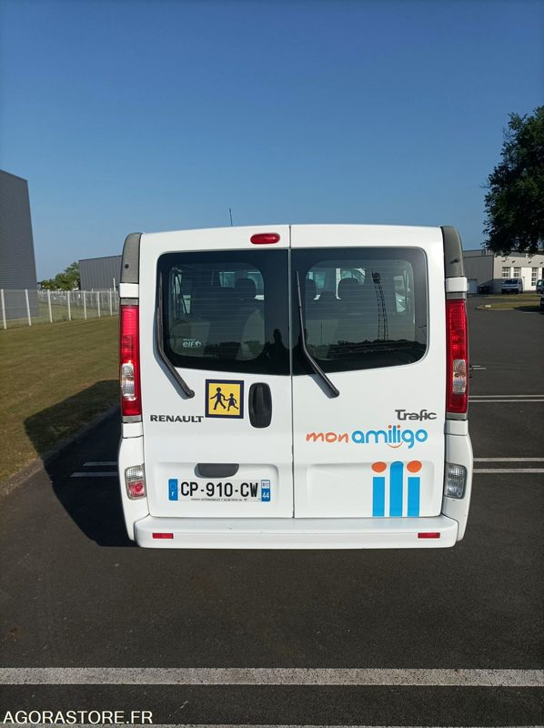 CP-910-CW - Roulant - RENAULT TRAFIC - VP - 9 Places - 308 000 Kms - Minibús, Furgoneta de pasajeros: foto 5 CP-910-CW - Roulant - RENAULT TRAFIC - VP - 9 Places - 308 000 Kms - Minibús, Furgoneta de pasajeros: foto 5