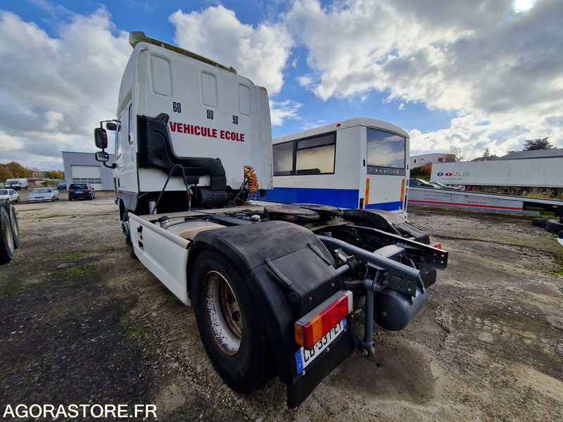 DAF CF 85.360 - 2012 - 241565 Kms - CB337EY - Cabeza tractora: foto 4 DAF CF 85.360 - 2012 - 241565 Kms - CB337EY - Cabeza tractora: foto 4