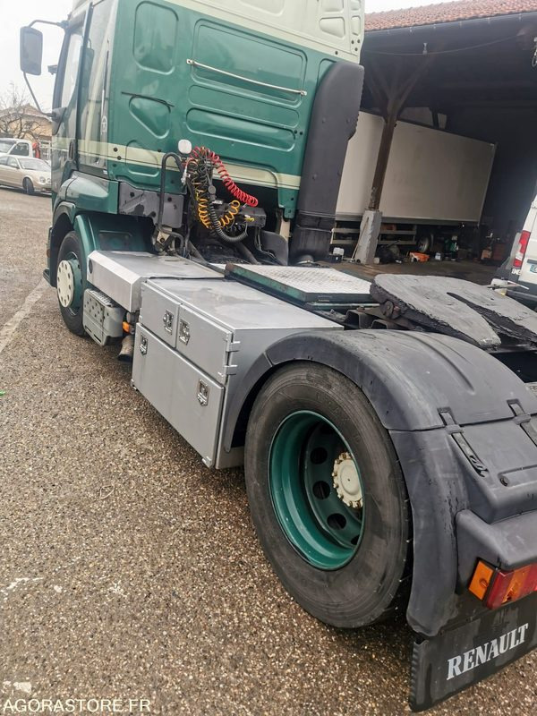 Tracteur - Renault - 420 dci - 2005 - 620000km - Cabeza tractora: foto 3 Tracteur - Renault - 420 dci - 2005 - 620000km - Cabeza tractora: foto 3