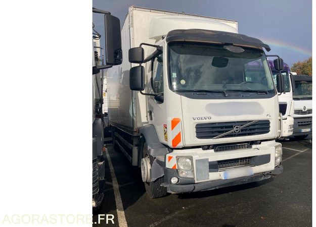 VOLVO FL 290 - 2013 - 568 476km - Cabeza tractora: foto 2 VOLVO FL 290 - 2013 - 568 476km - Cabeza tractora: foto 2