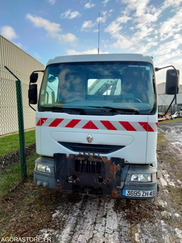 CAMION TRI-BENNE GRUE RENAULT MIDLUM - Camión: foto 4 CAMION TRI-BENNE GRUE RENAULT MIDLUM - Camión: foto 4