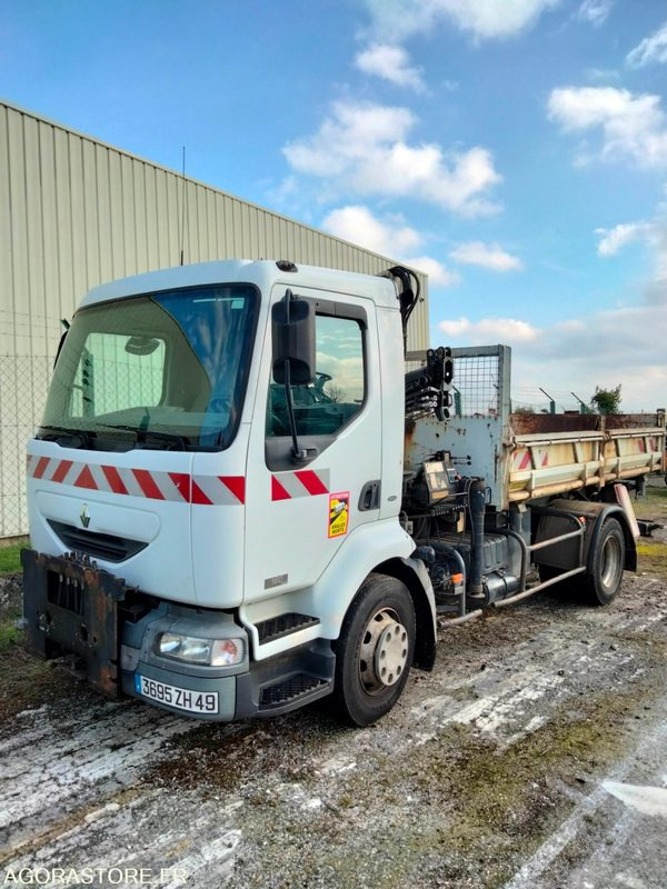 CAMION TRI-BENNE GRUE RENAULT MIDLUM - Camión: foto 1 CAMION TRI-BENNE GRUE RENAULT MIDLUM - Camión: foto 1