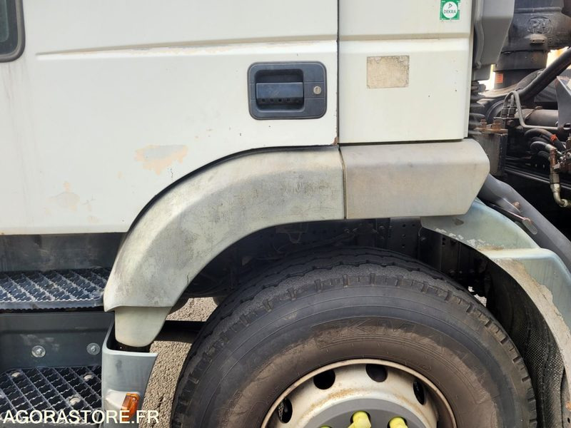 Camión IVECO BENNE ET GRUE DIESEL - 999AVB57 - VIN WJMA1VJ1004250575: foto 9