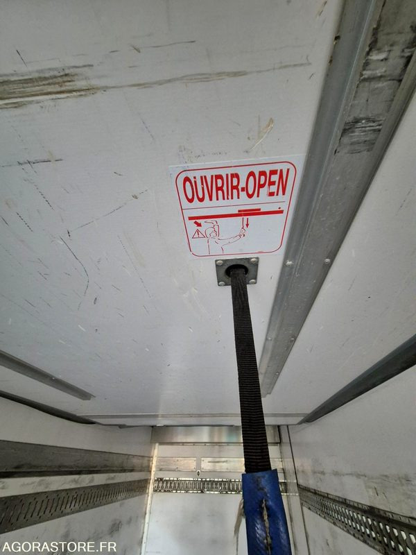 Camión Porteur Volvo frigo: foto 13 Camión Porteur Volvo frigo: foto 13