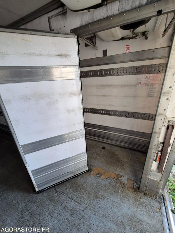 Camión Porteur Volvo frigo: foto 12 Camión Porteur Volvo frigo: foto 12