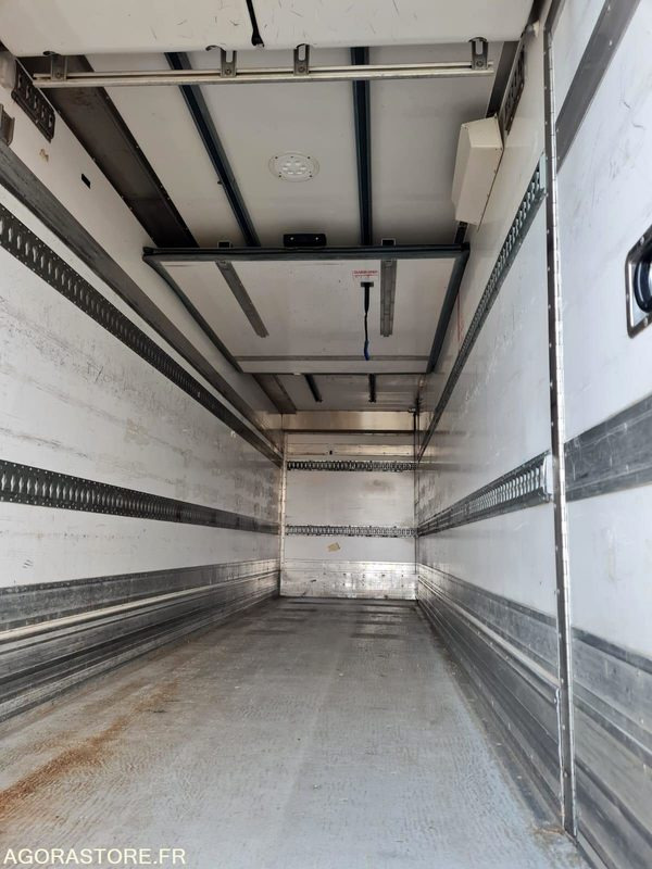 Camión Porteur Volvo frigo: foto 19 Camión Porteur Volvo frigo: foto 19