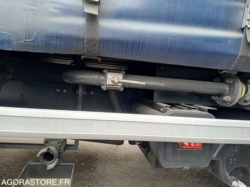RENAULT DWIDE 320 BACHE DISTRIBUTION HUILES - 2017 - 557739 kms (2535) - Camión: foto 5 RENAULT DWIDE 320 BACHE DISTRIBUTION HUILES - 2017 - 557739 kms (2535) - Camión: foto 5