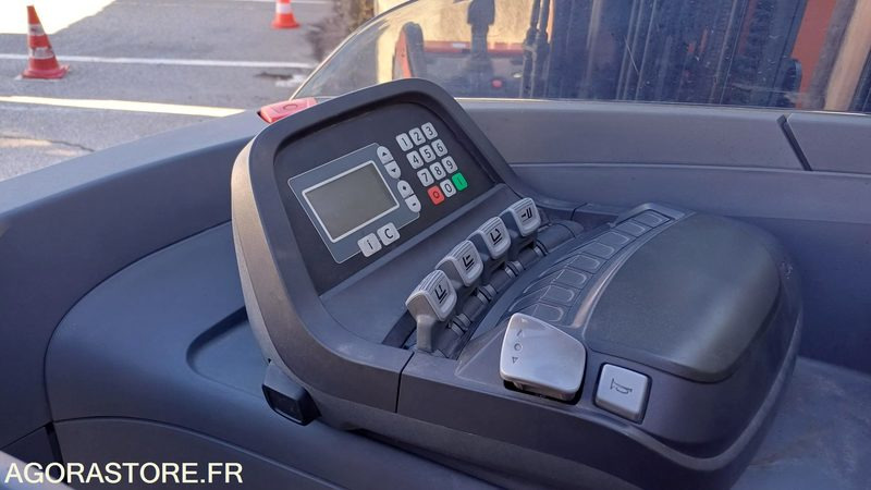 Chariot retractable (Cat.5 R489) Toyota RRE140 4000H (C811) - Carretilla elevadora: foto 4 Chariot retractable (Cat.5 R489) Toyota RRE140 4000H (C811) - Carretilla elevadora: foto 4