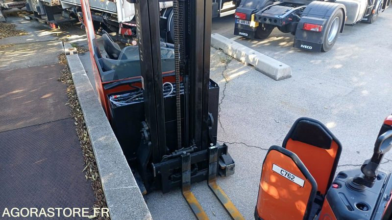 Chariot retractable (Cat.5 R489) Toyota RRE140 4000H (C811) - Carretilla elevadora: foto 3 Chariot retractable (Cat.5 R489) Toyota RRE140 4000H (C811) - Carretilla elevadora: foto 3