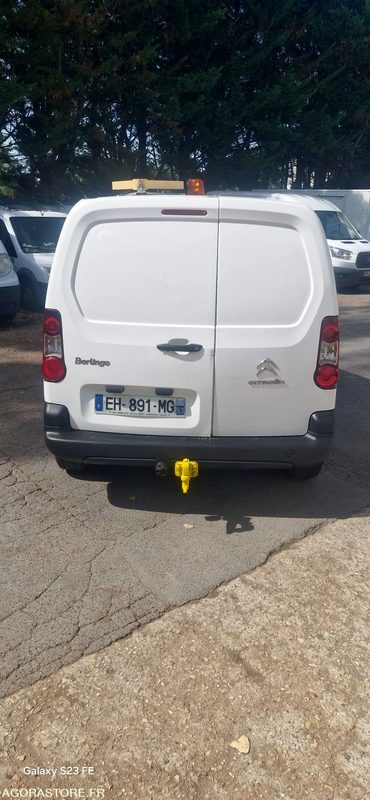 Citroen berlingo 1.6 hdi 75 cv 265517 kms Année 2016 / 3 places - Furgoneta pequeña: foto 4 Citroen berlingo 1.6 hdi 75 cv 265517 kms Année 2016 / 3 places - Furgoneta pequeña: foto 4