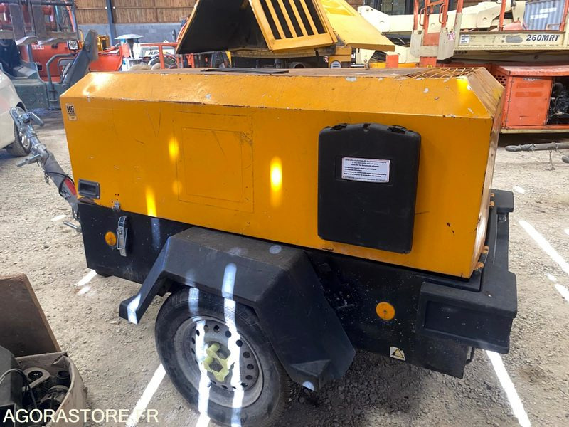 Compresseur de chantier DOOSAN 7/31 - INGERSOLL RAND - Compresor de aire: foto 4 Compresseur de chantier DOOSAN 7/31 - INGERSOLL RAND - Compresor de aire: foto 4