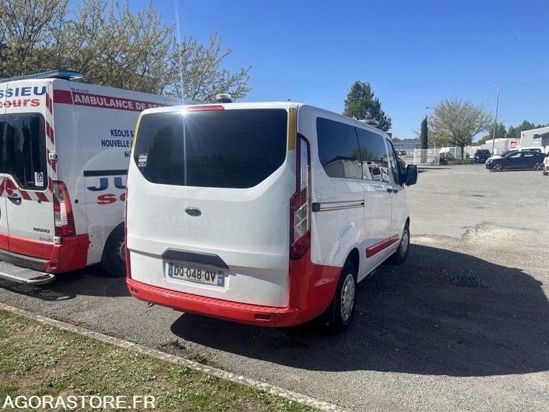 DQ-048-QV - Non Roulant - Pour pièces - FORD CUSTOM - VASP - 361 398 Kms - Ambulancia: foto 4 DQ-048-QV - Non Roulant - Pour pièces - FORD CUSTOM - VASP - 361 398 Kms - Ambulancia: foto 4