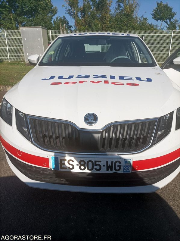 ES-805-WG - Non Roulant - Skoda Octavia - VP - 279 000 Kms - Coche: foto 3 ES-805-WG - Non Roulant - Skoda Octavia - VP - 279 000 Kms - Coche: foto 3