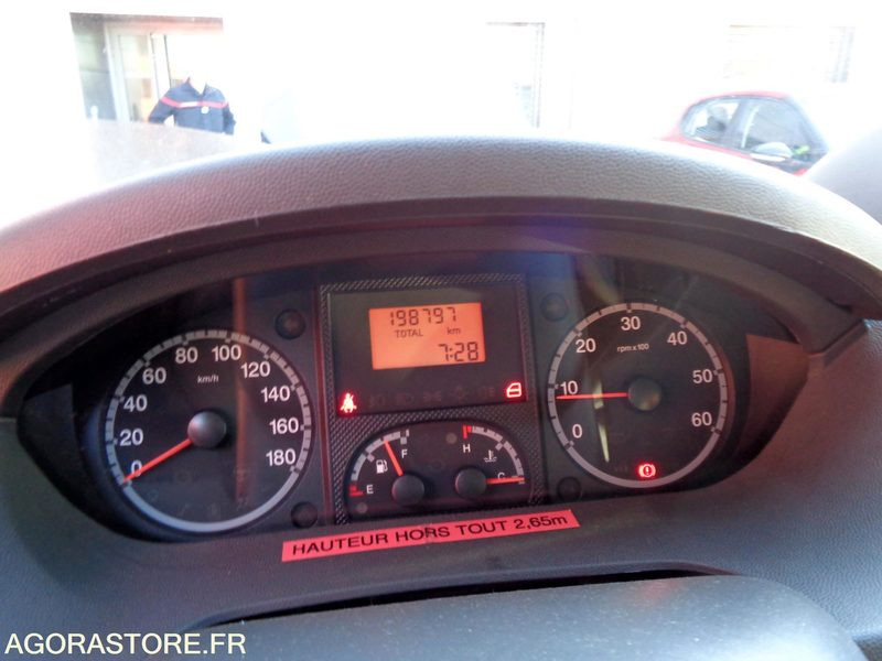 FIAT DUCATO BE.404.JX - Furgón: foto 5 FIAT DUCATO BE.404.JX - Furgón: foto 5