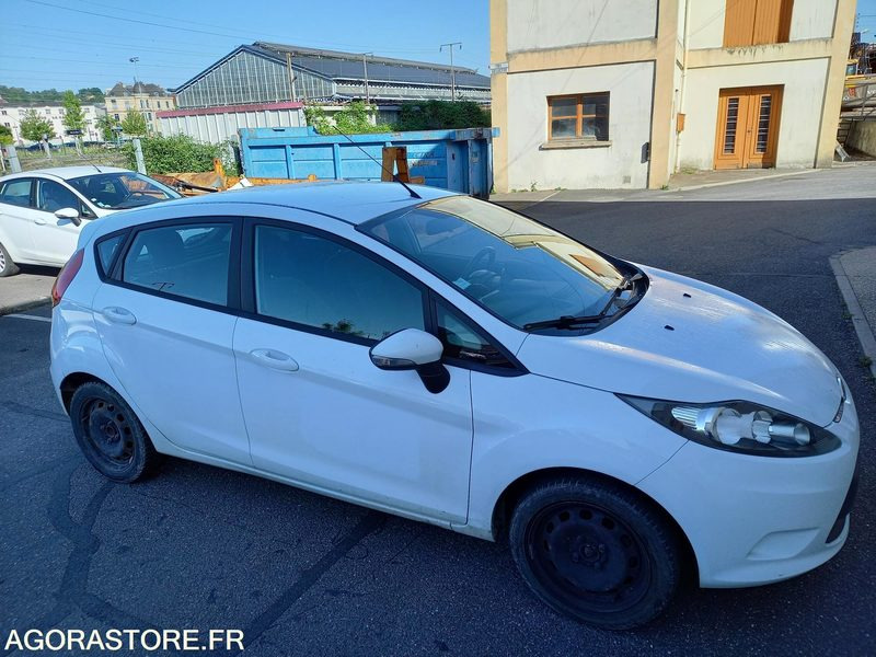 FORD FIESTA TDCI 70 FAP TREND 5 portes - Coche: foto 1 FORD FIESTA TDCI 70 FAP TREND 5 portes - Coche: foto 1