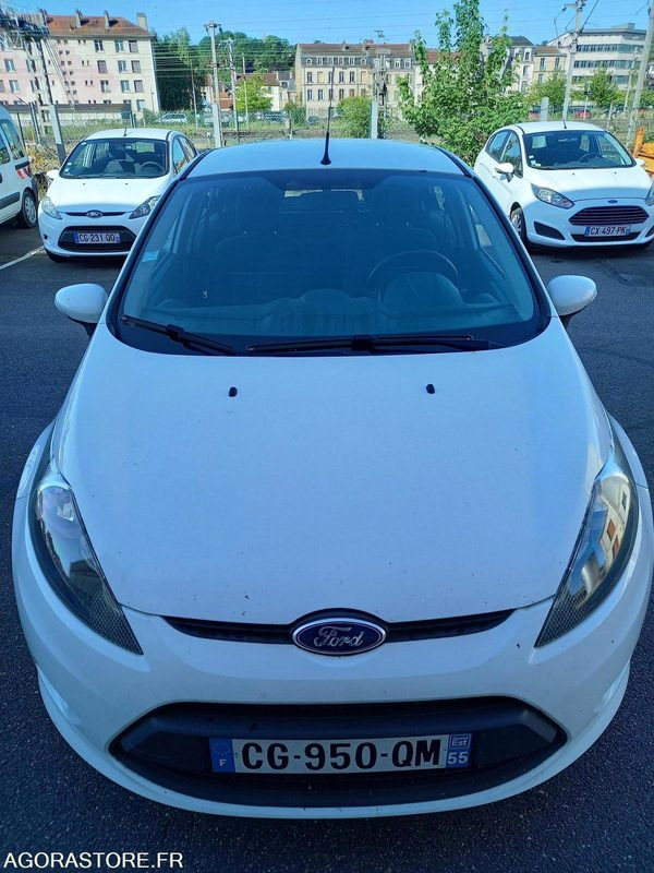 FORD FIESTA TDCI 70 FAP TREND 5 portes - Coche: foto 5 FORD FIESTA TDCI 70 FAP TREND 5 portes - Coche: foto 5