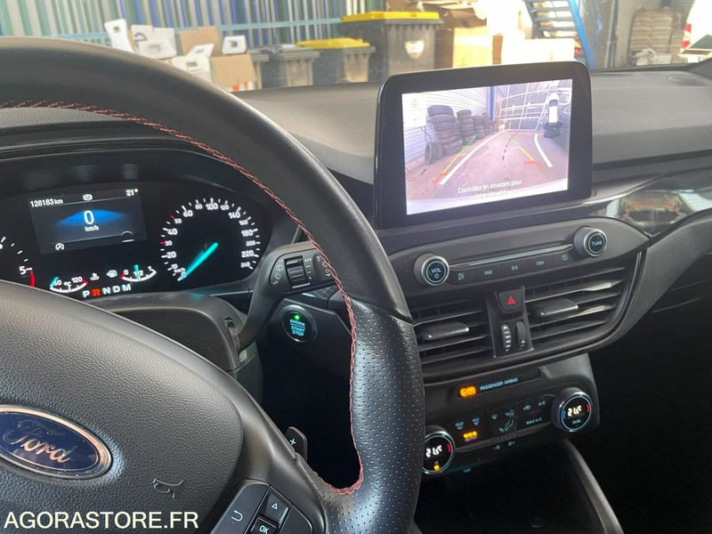 Coche familiar FORD FOCUS finition ST Line 122800 Kms 2021: foto 7