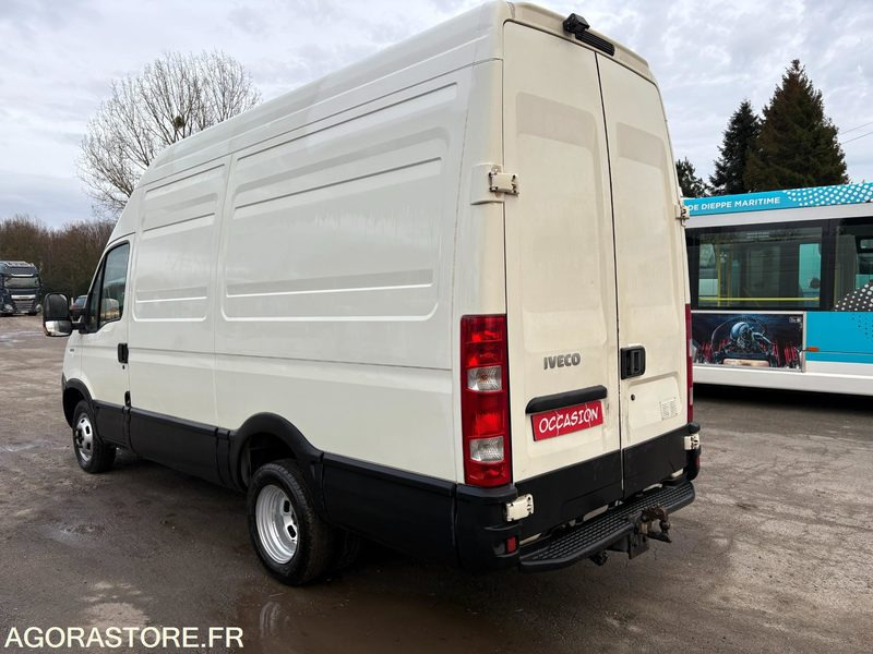 FOURGON IVECO DAILY 180 CV - Furgón: foto 4 FOURGON IVECO DAILY 180 CV - Furgón: foto 4