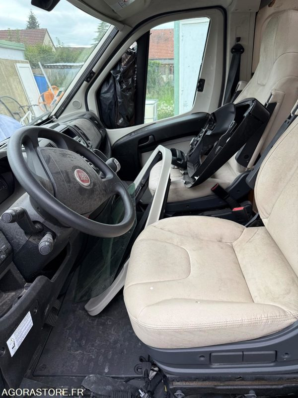 Fiat Ducato, camping-car - 2017 - 62000km - accidenté - Cámper: foto 3 Fiat Ducato, camping-car - 2017 - 62000km - accidenté - Cámper: foto 3