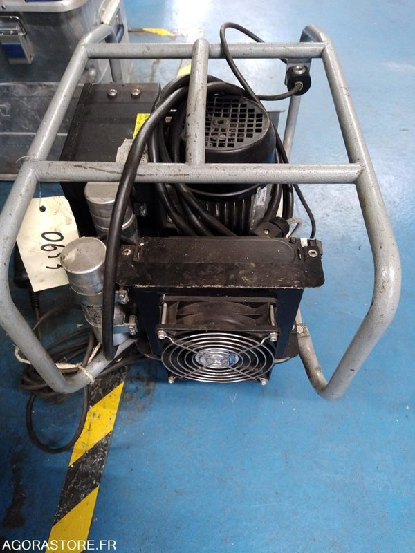 GROUPE HYDRAULIQUE POUR SERRAGE - Herramienta/ Equipo: foto 2 GROUPE HYDRAULIQUE POUR SERRAGE - Herramienta/ Equipo: foto 2