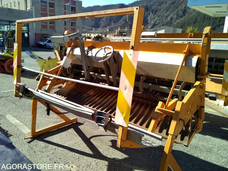 Gravillonneur SECMAIR WK10 - Construcción de carreteras: foto 4 Gravillonneur SECMAIR WK10 - Construcción de carreteras: foto 4