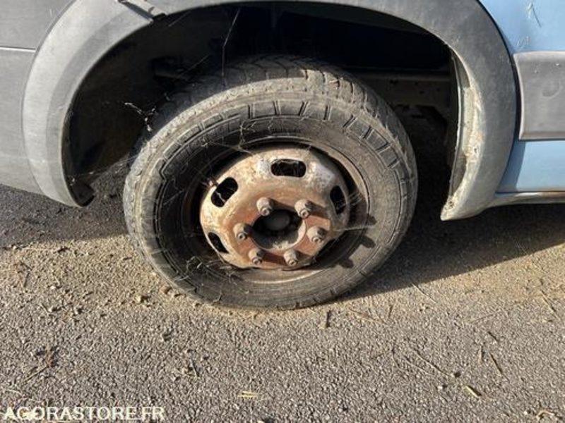 IVECO DAILY - 2011 - 158894KM - BN232WT - Furgón: foto 3 IVECO DAILY - 2011 - 158894KM - BN232WT - Furgón: foto 3