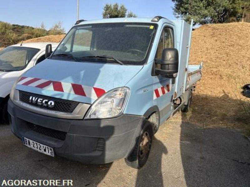 IVECO DAILY - 2011 - 158894KM - BN232WT - Furgón: foto 2 IVECO DAILY - 2011 - 158894KM - BN232WT - Furgón: foto 2