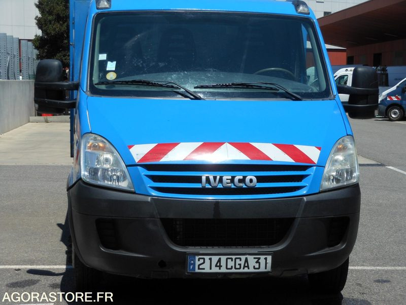 Iveco Daily 35C15 3.0 litres 146cv tri benne - Furgoneta basculante: foto 2 Iveco Daily 35C15 3.0 litres 146cv tri benne - Furgoneta basculante: foto 2
