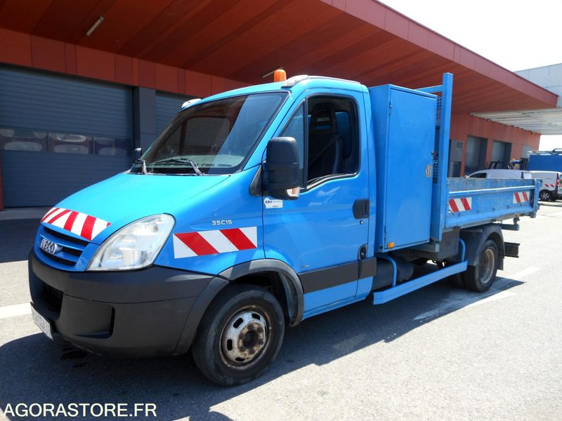 Iveco Daily 35C15 3.0 litres 146cv tri benne - Furgoneta basculante: foto 1 Iveco Daily 35C15 3.0 litres 146cv tri benne - Furgoneta basculante: foto 1