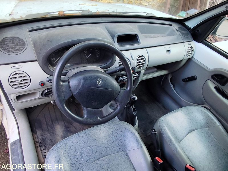 Kangoo - 2006 - 10697kms - sans carte grise (FIV) - Furgoneta pequeña: foto 3 Kangoo - 2006 - 10697kms - sans carte grise (FIV) - Furgoneta pequeña: foto 3