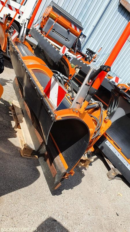 LAME BI RACLAGE TYPE LRB 24.80G VILLETON 2007 - Cuchilla quitanieves: foto 1 LAME BI RACLAGE TYPE LRB 24.80G VILLETON 2007 - Cuchilla quitanieves: foto 1