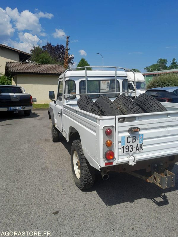 LAND ROVER DEFENDER 110 - 2012 - 81370KM - SUV/ Todoterreno: foto 4 LAND ROVER DEFENDER 110 - 2012 - 81370KM - SUV/ Todoterreno: foto 4