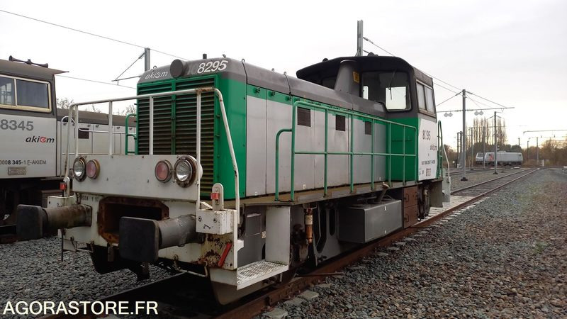 Lot de 2 locotracteurs Y8000 / Moyse, Fauvet Girel - Equipo de construcción: foto 1 Lot de 2 locotracteurs Y8000 / Moyse, Fauvet Girel - Equipo de construcción: foto 1