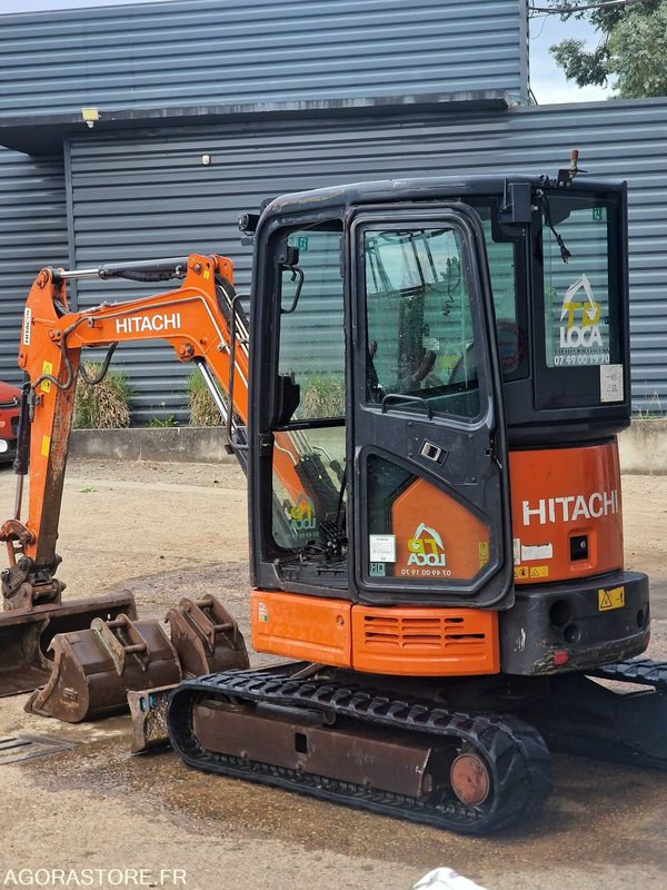 Miniexcavadora MINI PELLE HYDRAULIQUE SUR CHENILLES CAOUTCHOUC HITACHI ZX26U DIESEL 19.7CV 2017: foto 9