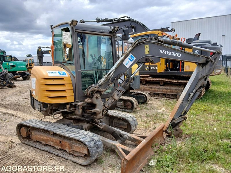 MINIPELLE VOLVO EC 35 C - 2015 / 5193 HEURES - Miniexcavadora: foto 2 MINIPELLE VOLVO EC 35 C - 2015 / 5193 HEURES - Miniexcavadora: foto 2