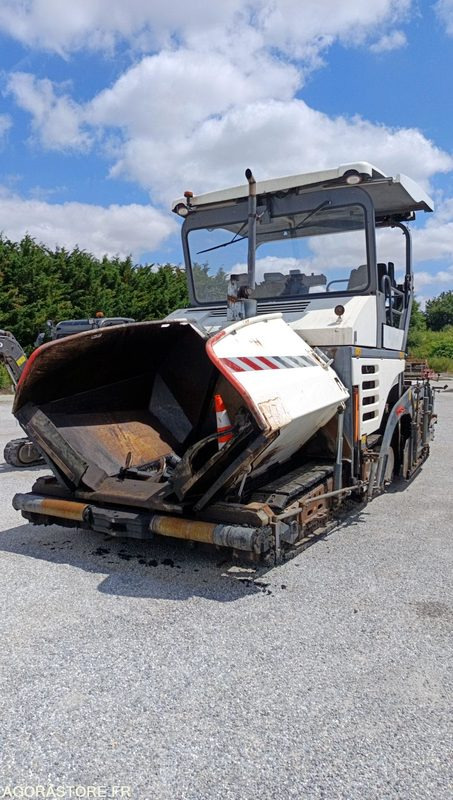 FINISSEUR VOGELE SUPER 1600 - 2011 / 10299 HEURES - Maquinaria de construcción: foto 1 FINISSEUR VOGELE SUPER 1600 - 2011 / 10299 HEURES - Maquinaria de construcción: foto 1