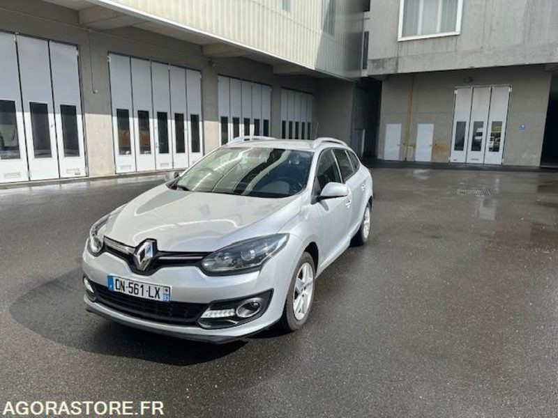 Megane III Phase 3 Estate 1.5 dCi 110 cv BVA DN561LX - Coche familiar: foto 1 Megane III Phase 3 Estate 1.5 dCi 110 cv BVA DN561LX - Coche familiar: foto 1