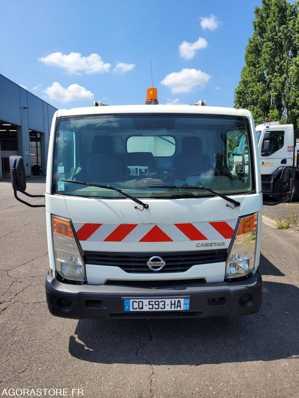 Mini benne à ordures ménagères NISSAN DIESEL CQ-593-HA - VIN VWASNFF24C3149883 - Furgoneta basculante: foto 2 Mini benne à ordures ménagères NISSAN DIESEL CQ-593-HA - VIN VWASNFF24C3149883 - Furgoneta basculante: foto 2