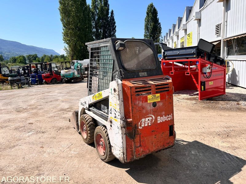 Mini-chargeuse Bobcat 463 - 2001 - 3055 heures - Cargadora: foto 3 Mini-chargeuse Bobcat 463 - 2001 - 3055 heures - Cargadora: foto 3