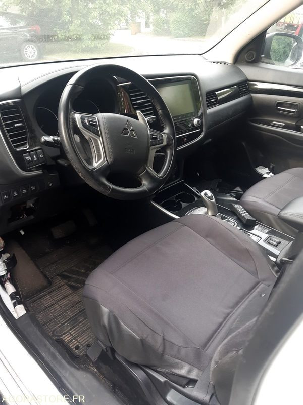 Mitsubichi Outlander - 2020 - 30000kms - FW664DZ - SUV/ Todoterreno: foto 3 Mitsubichi Outlander - 2020 - 30000kms - FW664DZ - SUV/ Todoterreno: foto 3