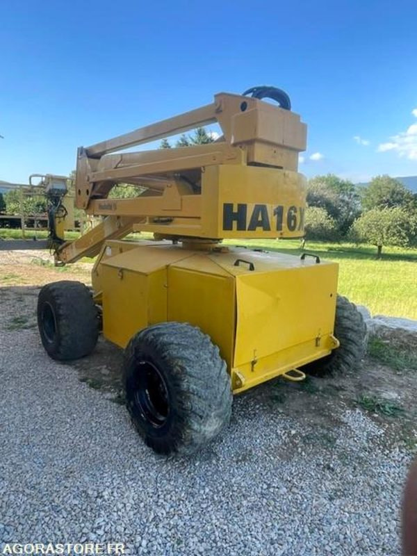 NACELLE HAULOTTE HA16D 4X4 1991 6400 HEURES - Plataforma elevadora: foto 1 NACELLE HAULOTTE HA16D 4X4 1991 6400 HEURES - Plataforma elevadora: foto 1