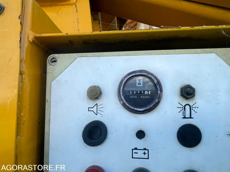 NACELLE HAULOTTE HA16D 4X4 1991 6400 HEURES - Plataforma elevadora: foto 5 NACELLE HAULOTTE HA16D 4X4 1991 6400 HEURES - Plataforma elevadora: foto 5
