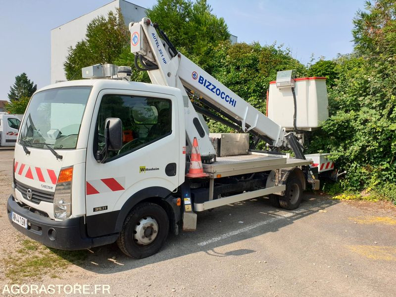NACELLE NISSAN CABSTAR VL - Furgoneta basculante: foto 2 NACELLE NISSAN CABSTAR VL - Furgoneta basculante: foto 2
