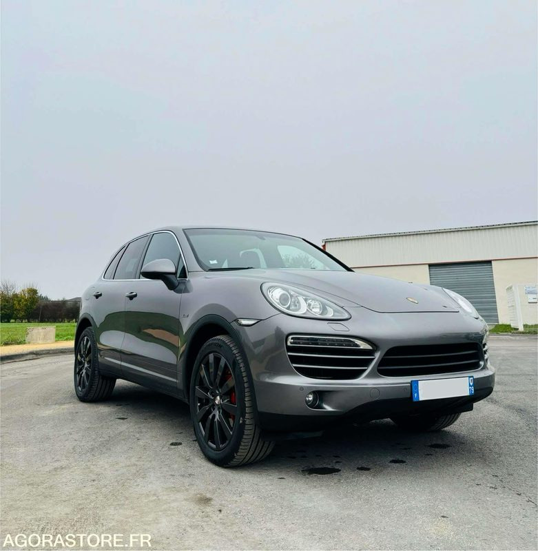 NIORT - PORSCHE CAYENNE 3.0 V6 - 2012 - 42 000 KM - Coche: foto 5 NIORT - PORSCHE CAYENNE 3.0 V6 - 2012 - 42 000 KM - Coche: foto 5