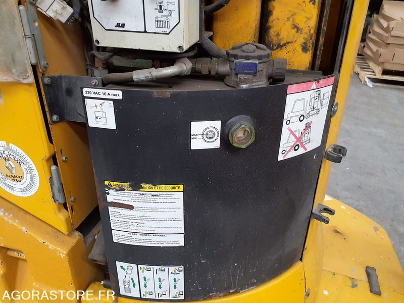 Nacelles à mât vertical GROVE TOUCAN 861 - Plataforma elevadora: foto 4 Nacelles à mât vertical GROVE TOUCAN 861 - Plataforma elevadora: foto 4