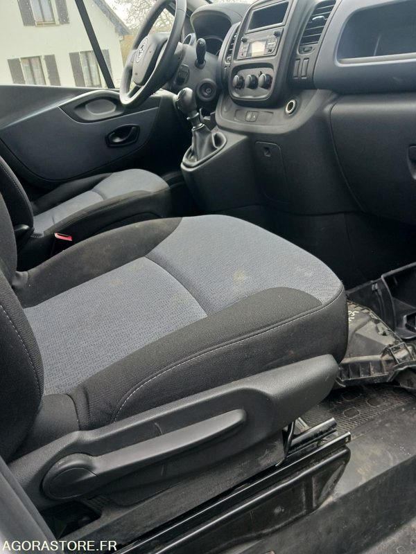 Leasing para  OPEL VIVARO FRIGORIFIQUE - 2017 - 159600KM OPEL VIVARO FRIGORIFIQUE - 2017 - 159600KM: foto 8