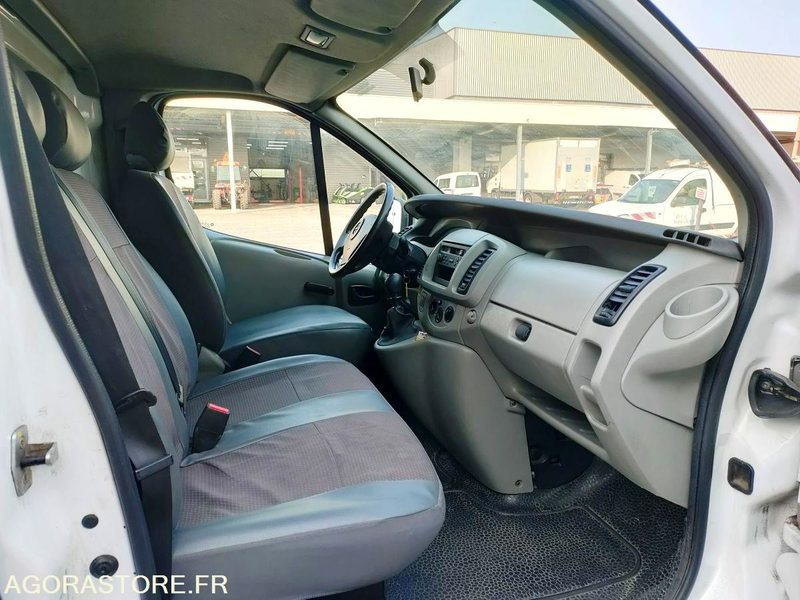 Furgón OPEL VIVARO: foto 7