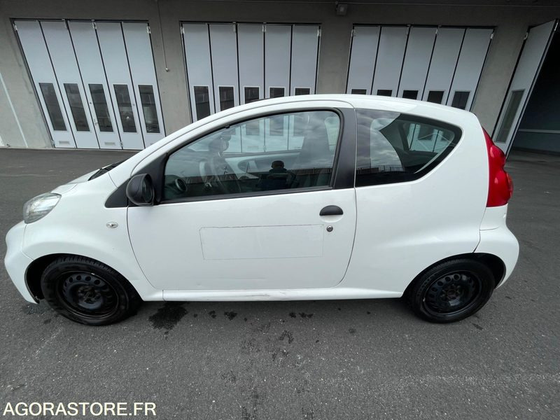 PEUGEOT 107 BE-791-GB - Coche: foto 3 PEUGEOT 107 BE-791-GB - Coche: foto 3