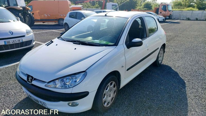 PEUGEOT 206 - 2005 - 142538kms - Coche: foto 2 PEUGEOT 206 - 2005 - 142538kms - Coche: foto 2